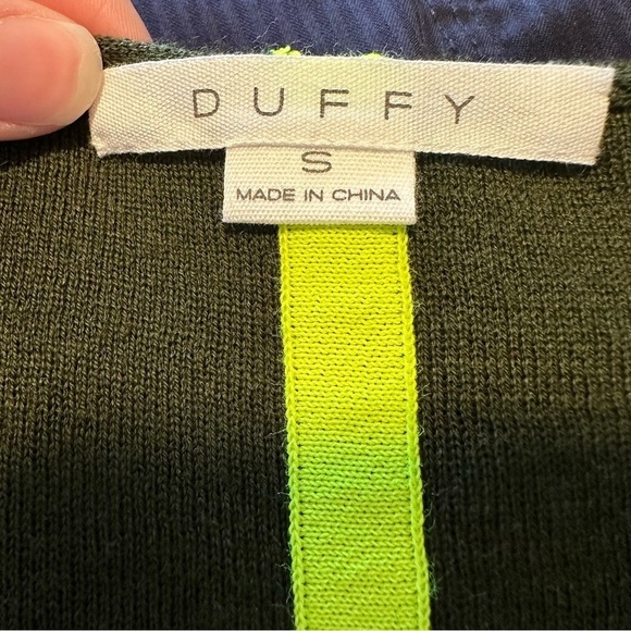 Duffy wool and cashmere green v-neck sweater - Picture 3 of 9